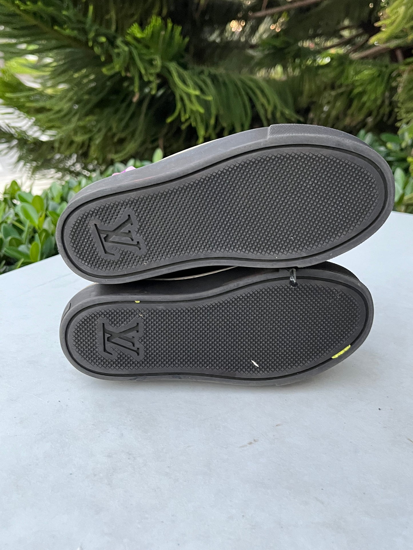 Louis Vuitton High Trainer Shoes Toddler Boys Size: 26 (US-9C)