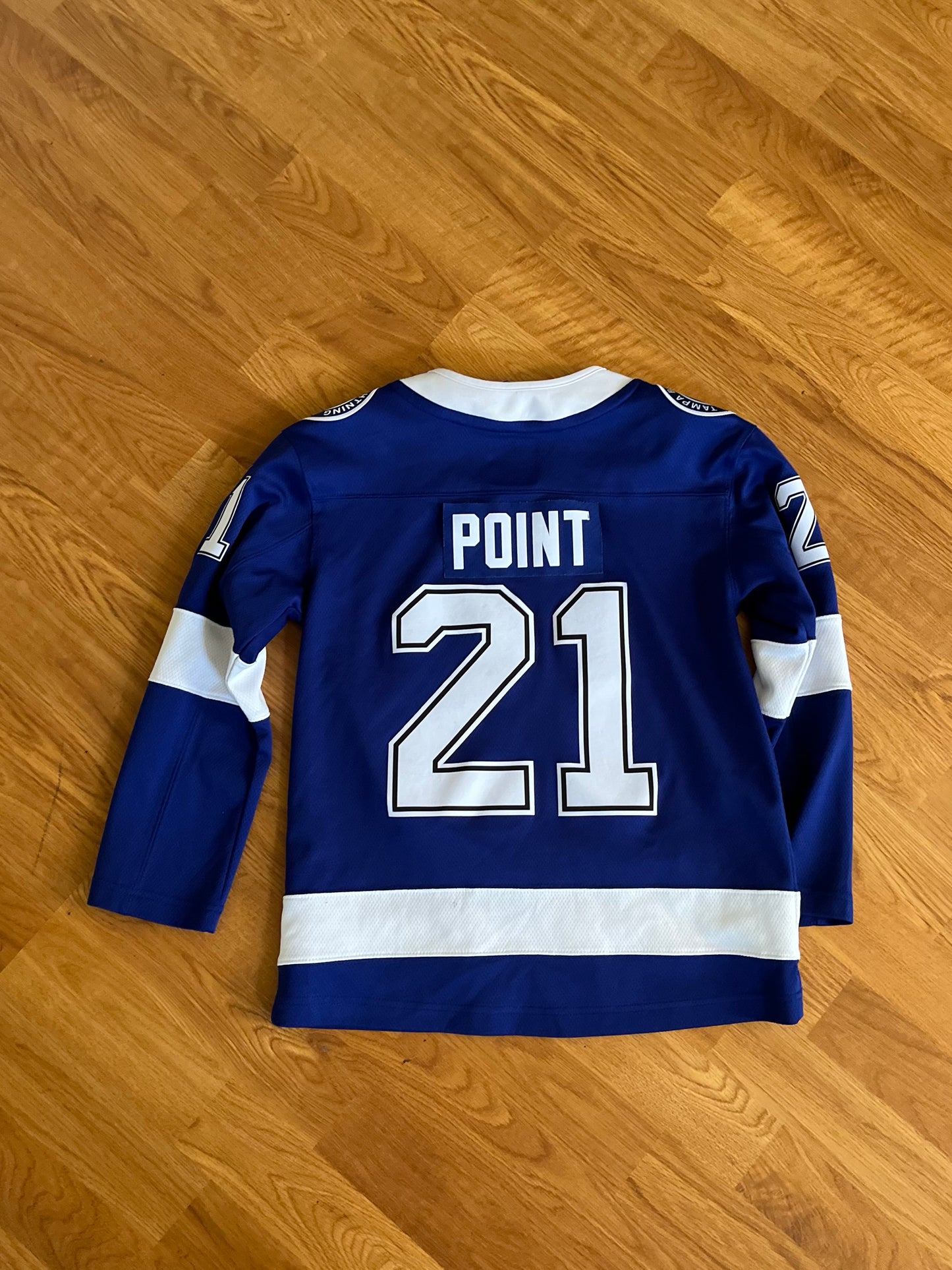 Tampa Bay Lightning Brayden Point Hockey Jersey Youth Boys Size: Small