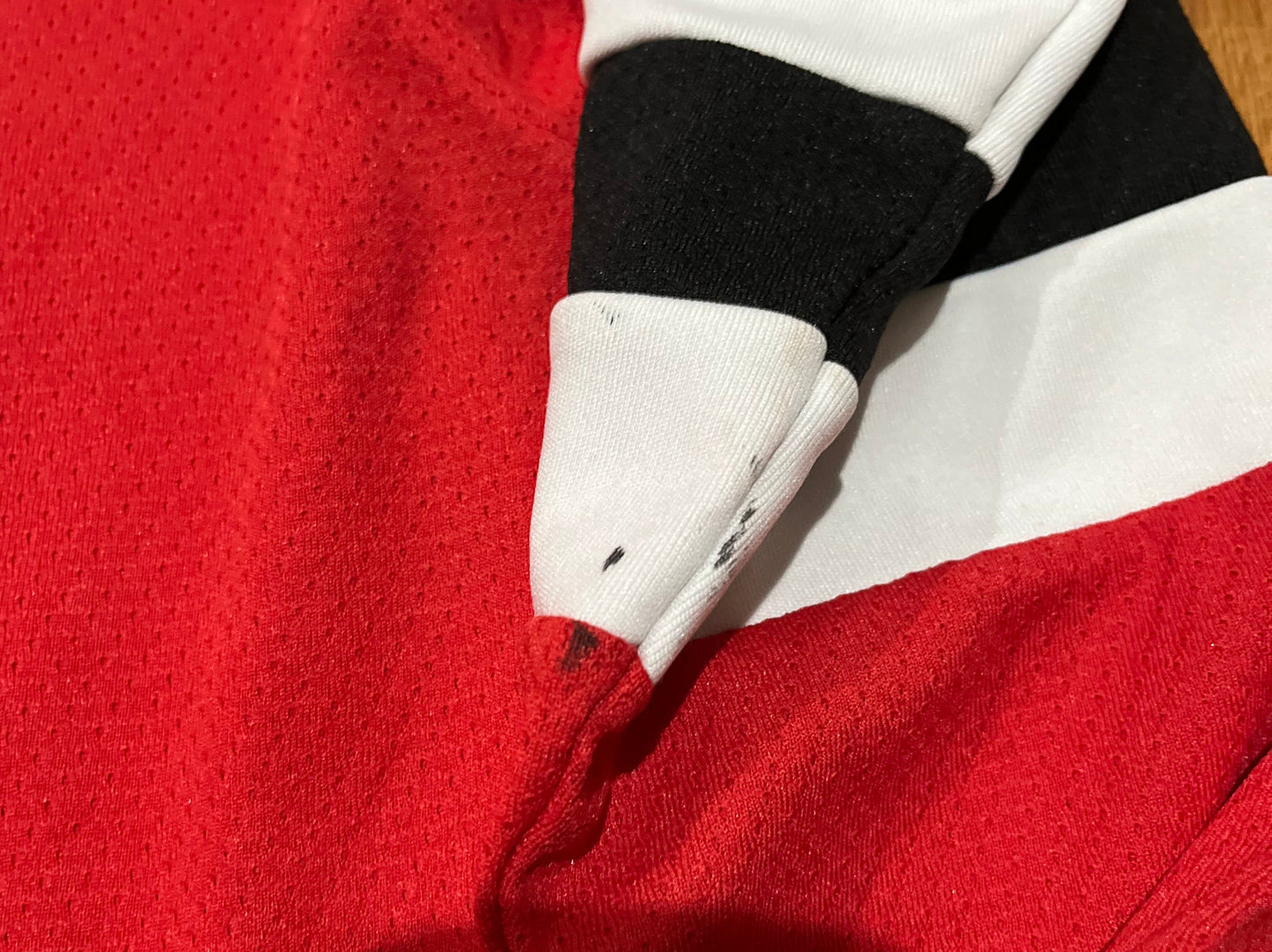 New Jersey Devils Hockey Jersey by Reebok Youth Boys Size: S/M