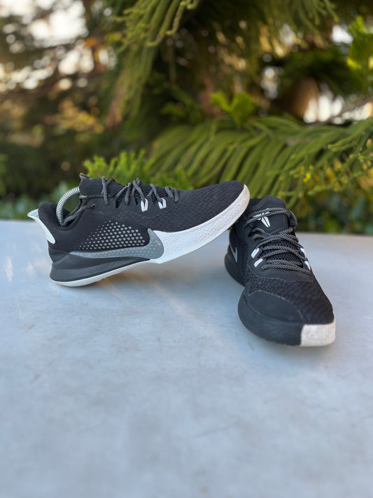 Nike Mamba Fury Snakeskin Basketball Shoes (Mens Size: 8.5) (Womens Size: 10)