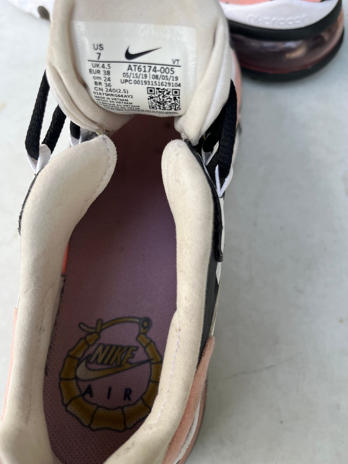 Nike Air Max React 270 Running Shoes Womens Size: 7