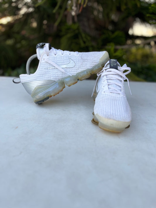 Nike Air VaporMax FlyKnit Running Shoes (Boys: 7Y) (Womens: 8.5)