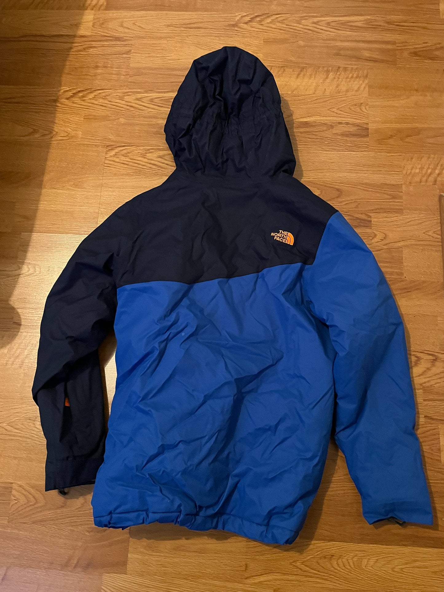The North Face Hyvent Coat Youth Boys Size: Large (14-16)