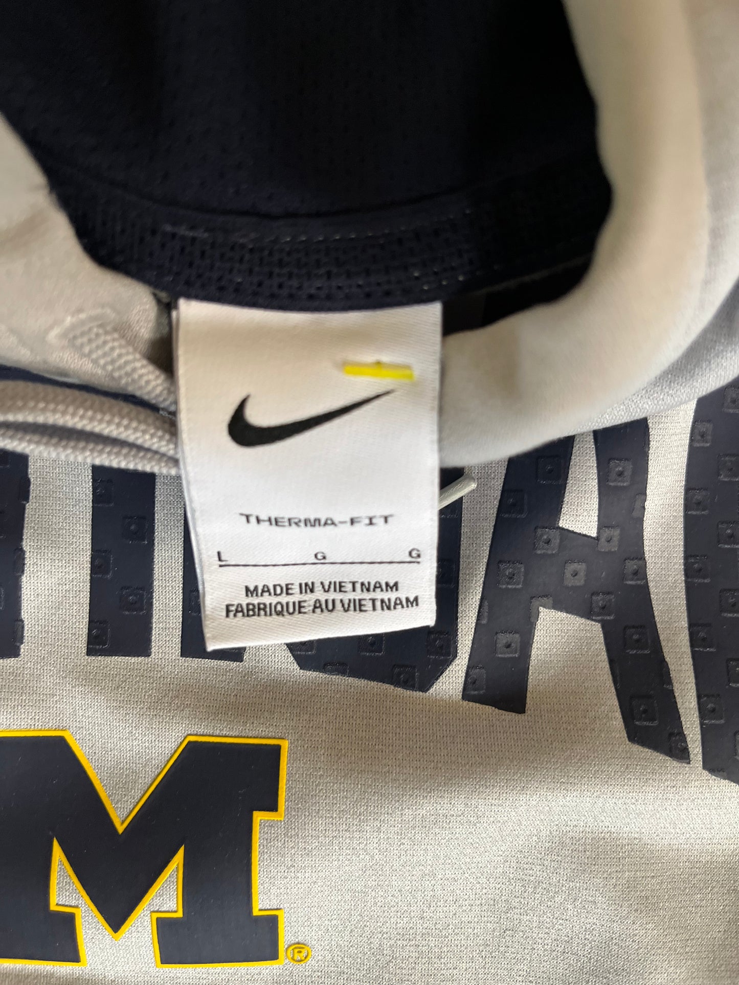 Michigan Wolverines Therma-Fit Hoodie by Nike Mens Size: Large