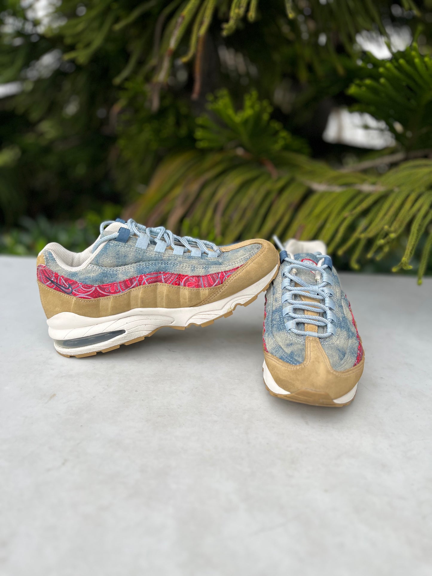 Nike Air Max ‘95 Wild West Running Shoes (Boys Size: 7Y) (Womens Size: 8.5)