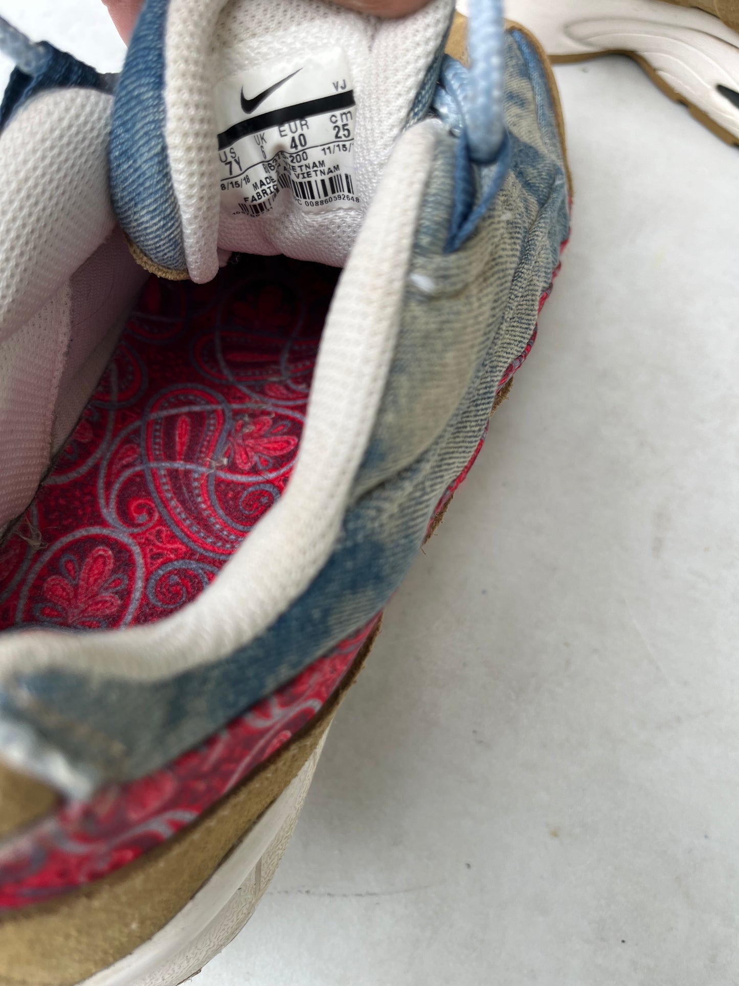 Nike Air Max ‘95 Wild West Running Shoes (Boys Size: 7Y) (Womens Size: 8.5)